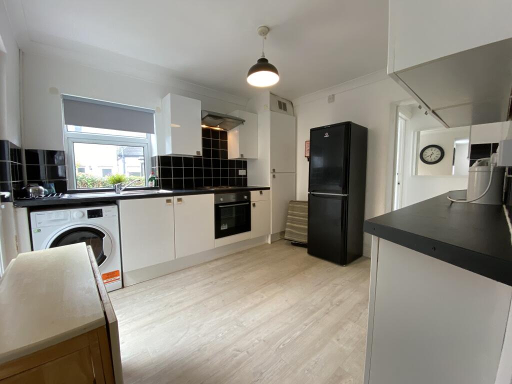 House in Cardiff, Maindy, Cathays - View 2