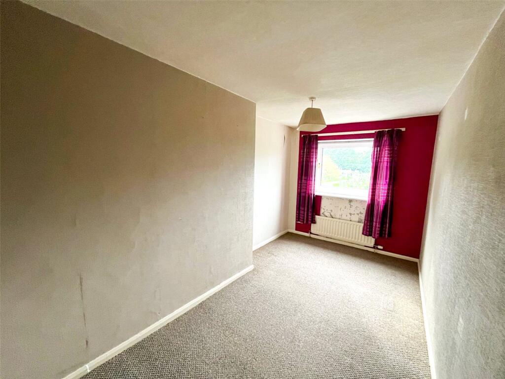 House in Sunderland, Peat Carr Estate, Hetton - More