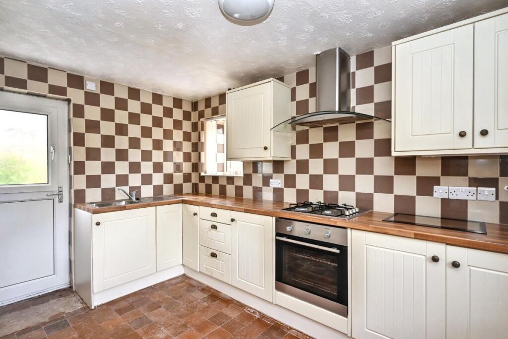 Jillians Cottage, 17 Stryt Issa, Pen-y-Cae, Wrexham, Clwyd, LL14 2PN photo 4