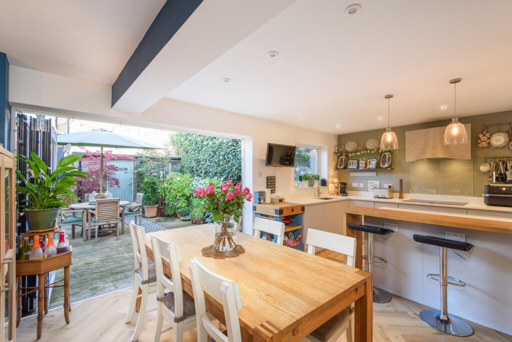 House in Slough - View 5