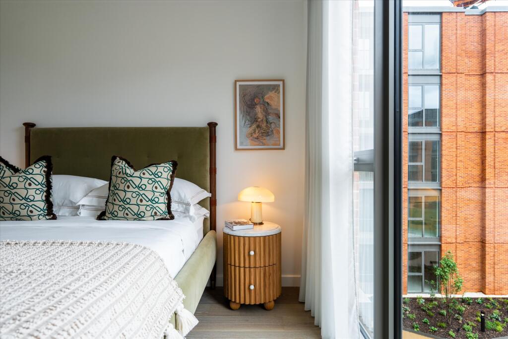 Apartment in London - View 3