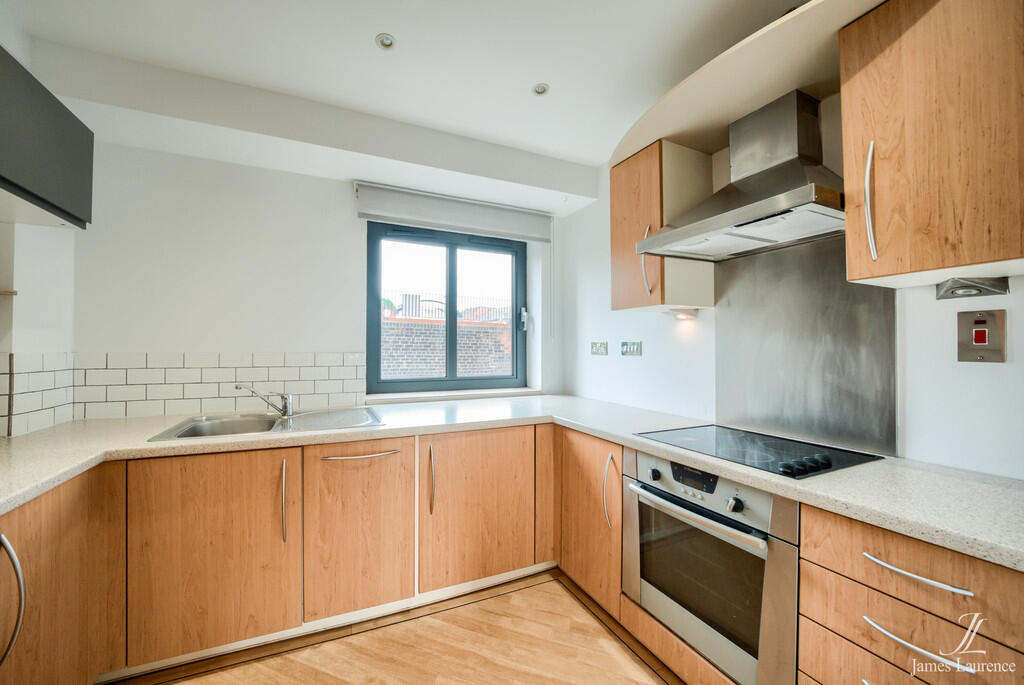 Apartment in Birmingham, West Midlands - More