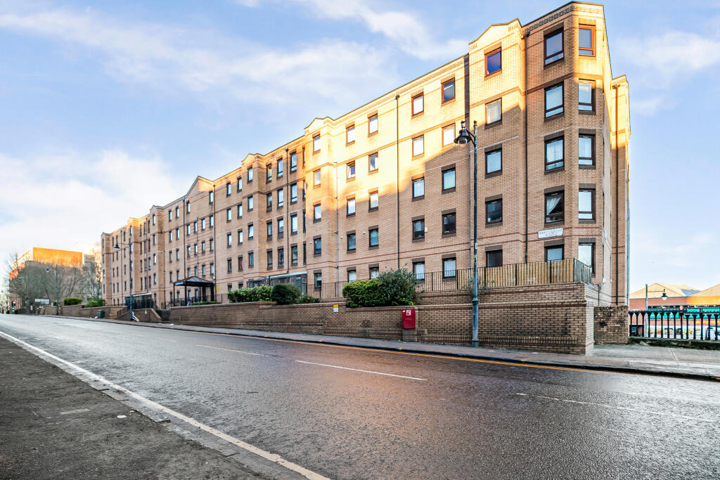 Main image of property: Flat 3/5, Dalhousie Court, 42 West Graham Street, Glasgow, G4