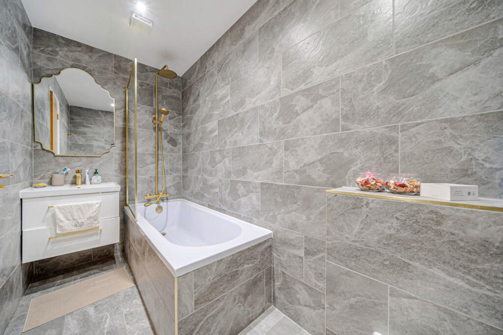 House in London - View 4