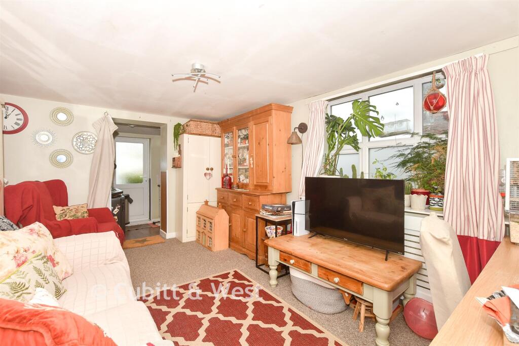 Framfield Road, Uckfield, East Sussex photo 4