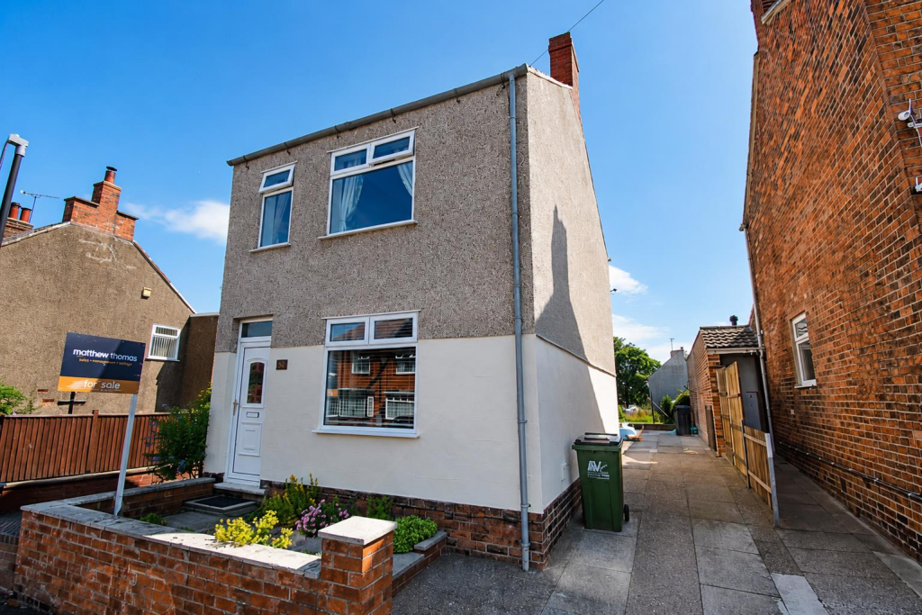 Main image of property: Lowes Hill, Ripley