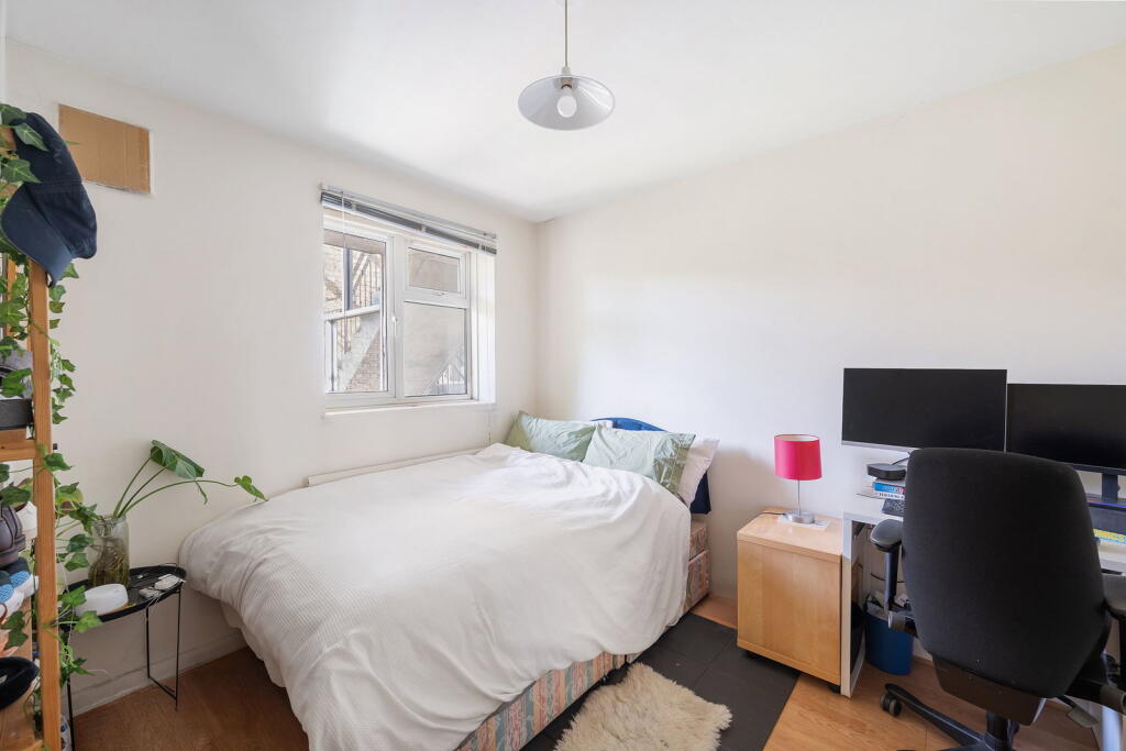 Apartment in London - View 5