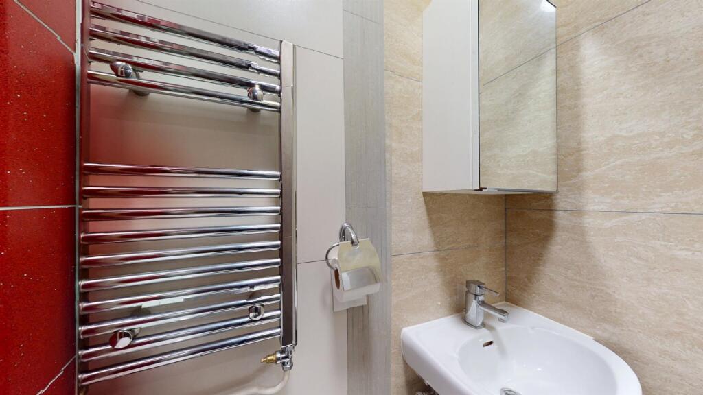 Apartment in London - View 5