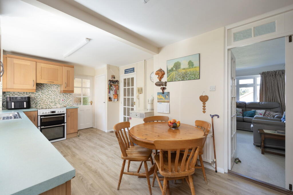 Blounts Court, Potterne, Wiltshire, SN10 5QE photo 4
