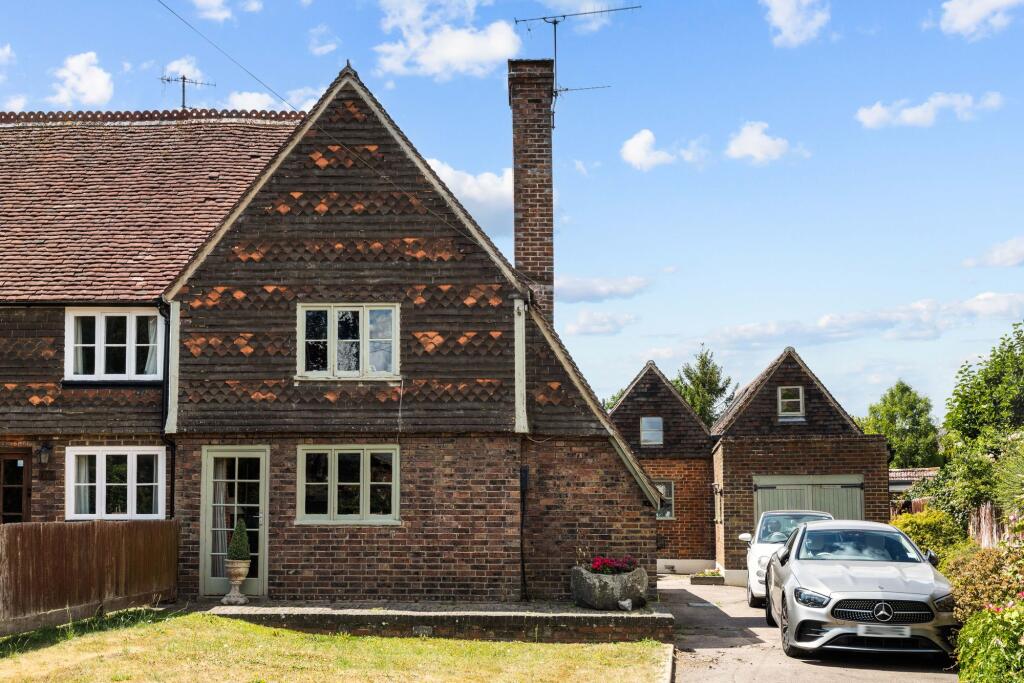 Main image of property: East Grinstead Road, Lingfield
