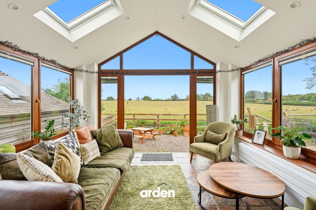 House in Worcester - View 4