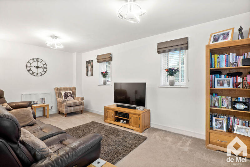 Ashton Crescent, Pamington, Tewkesbury, GL20 photo 4
