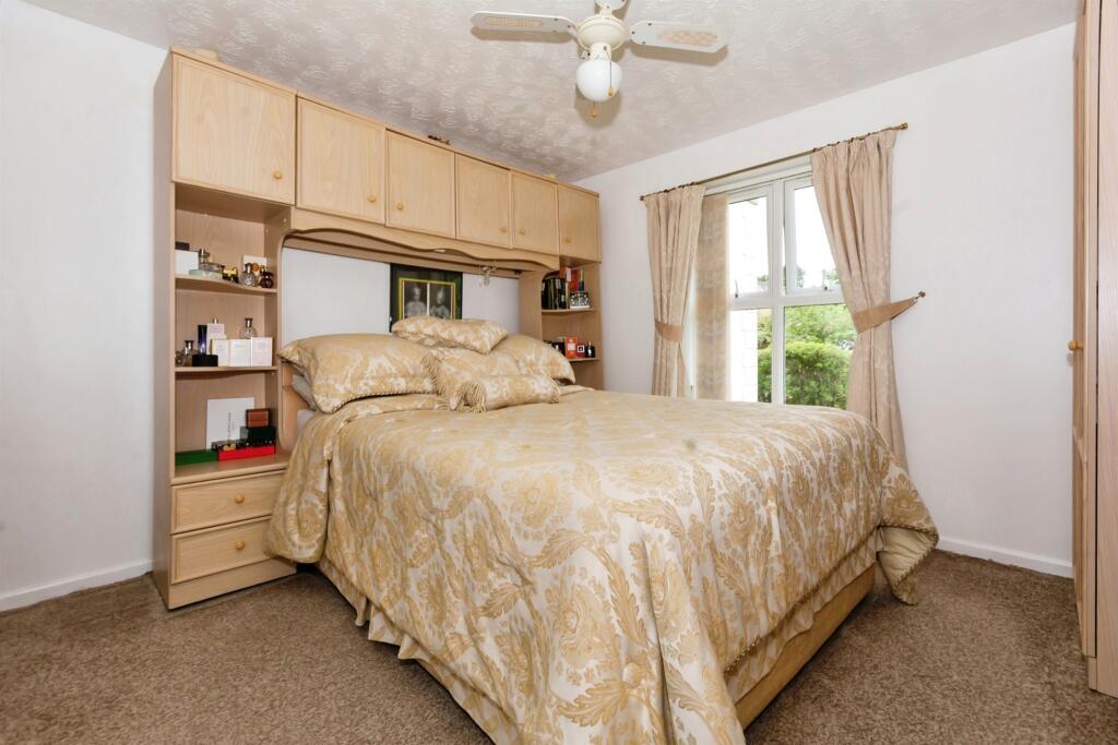 Apartment in Birmingham, West Midlands - View 4