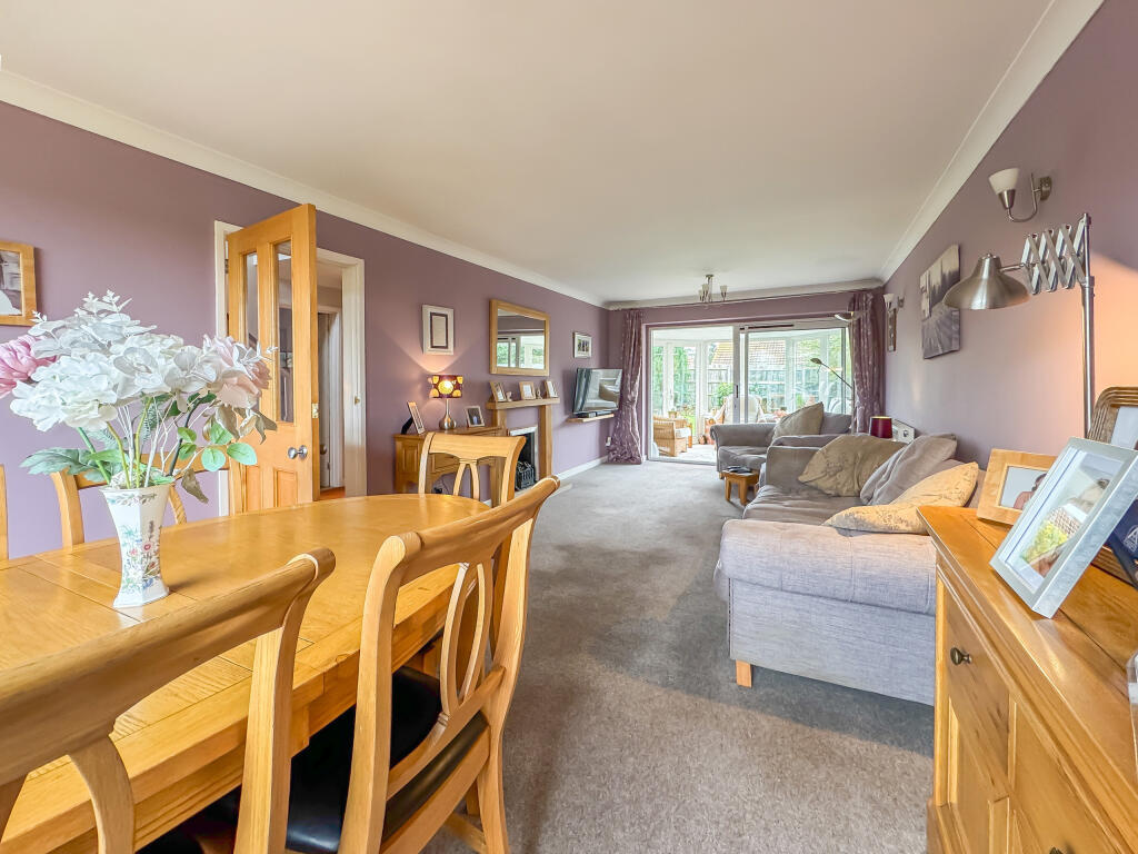 Peterhouse Drive, Newmarket, Suffolk photo 4