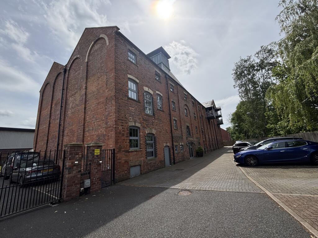Main image of property: The Malthouse, Cairns Close