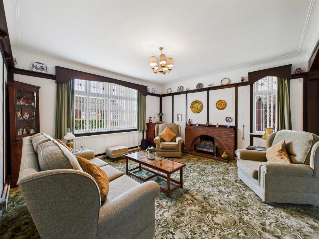 Firbank Avenue, Marden Farm Estate photo 4