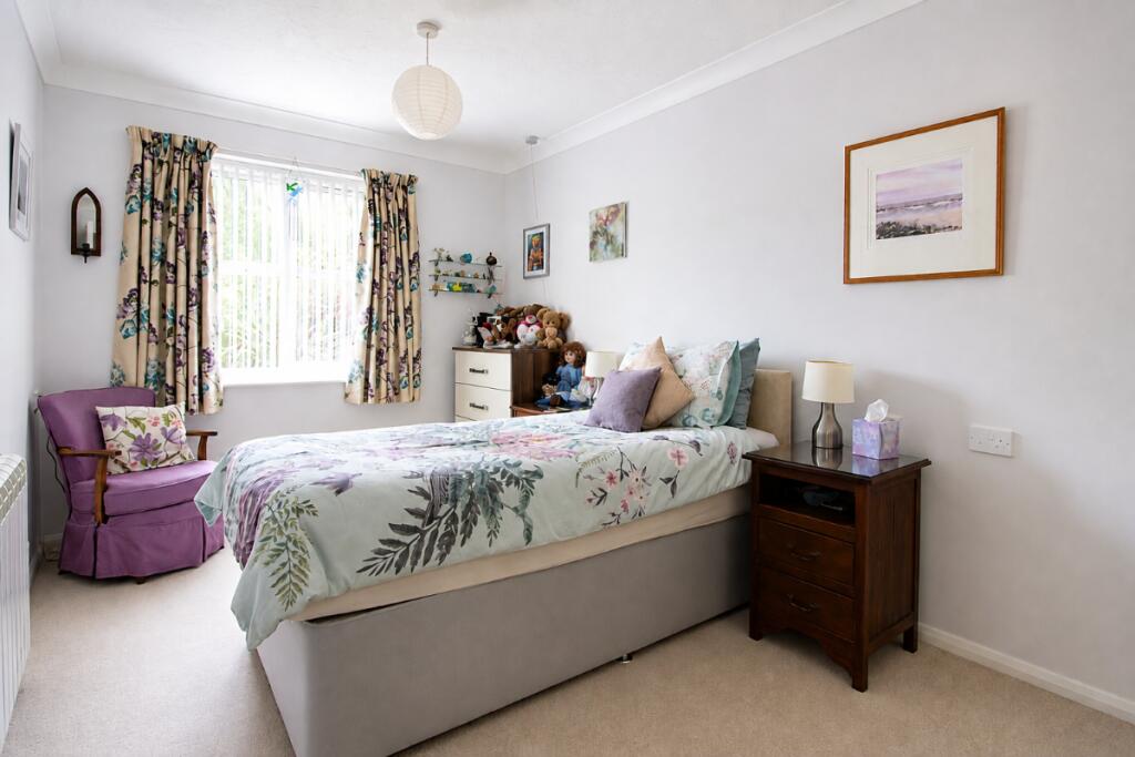Apartment in Portsmouth - More