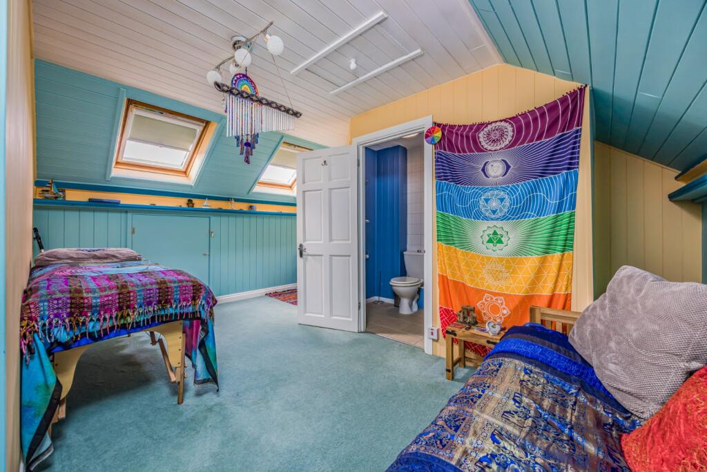 House in Portsmouth - View 4