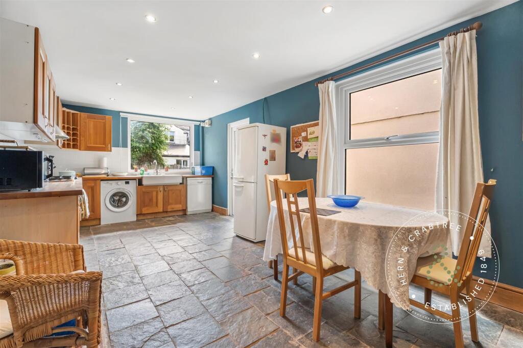 Rawden Place, Riverside, Cardiff - More