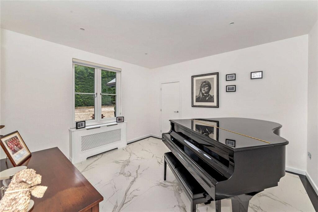 House in Basingstoke and Deane, Headley, Ashford Hill with Headley - More
