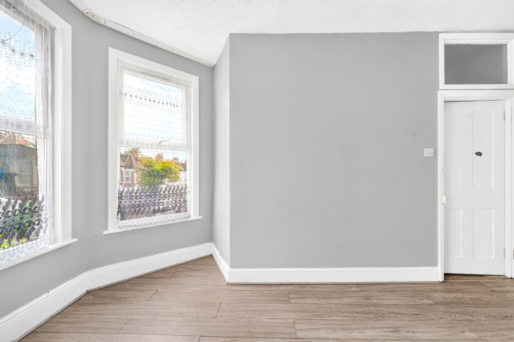 Apartment in London - View 3