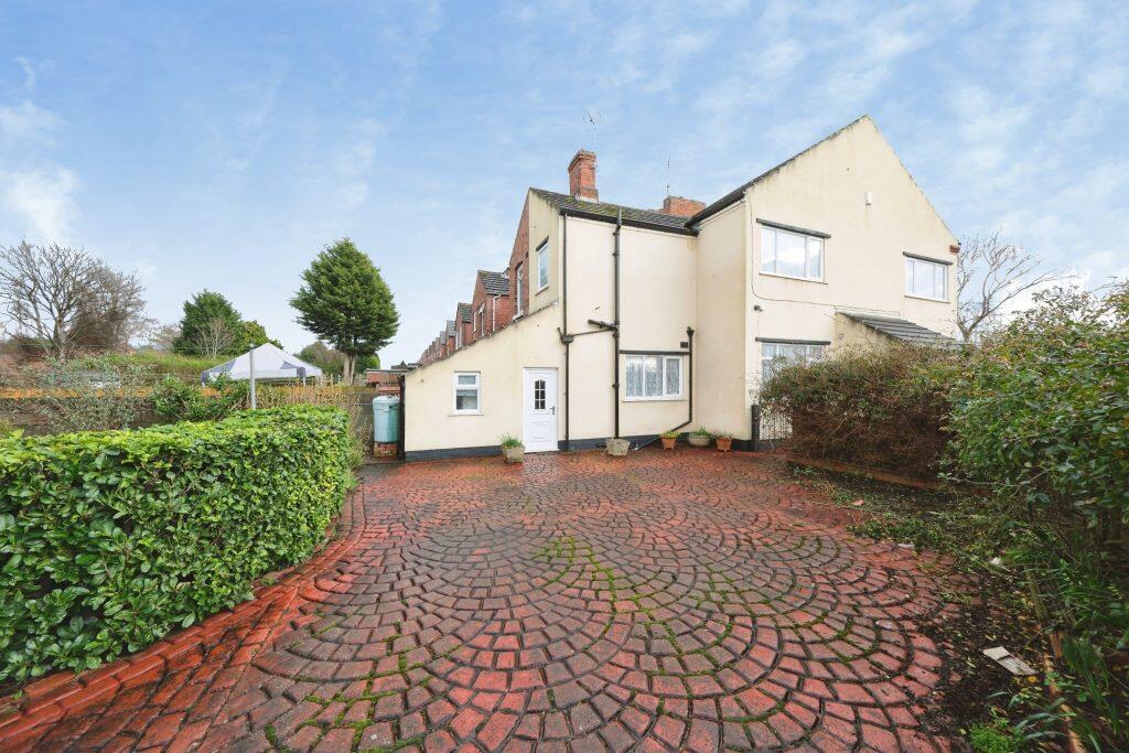 Main image of property: Kilton Road, Worksop, S80 2ED