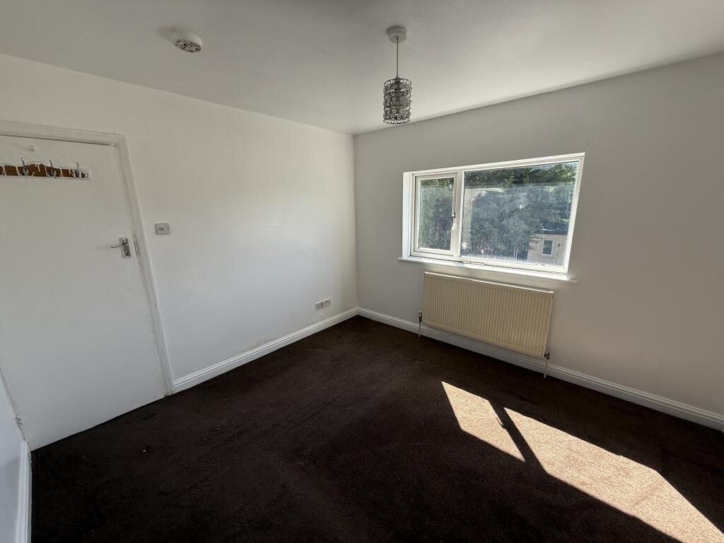 House in Wolverhampton, West Midlands - View 4
