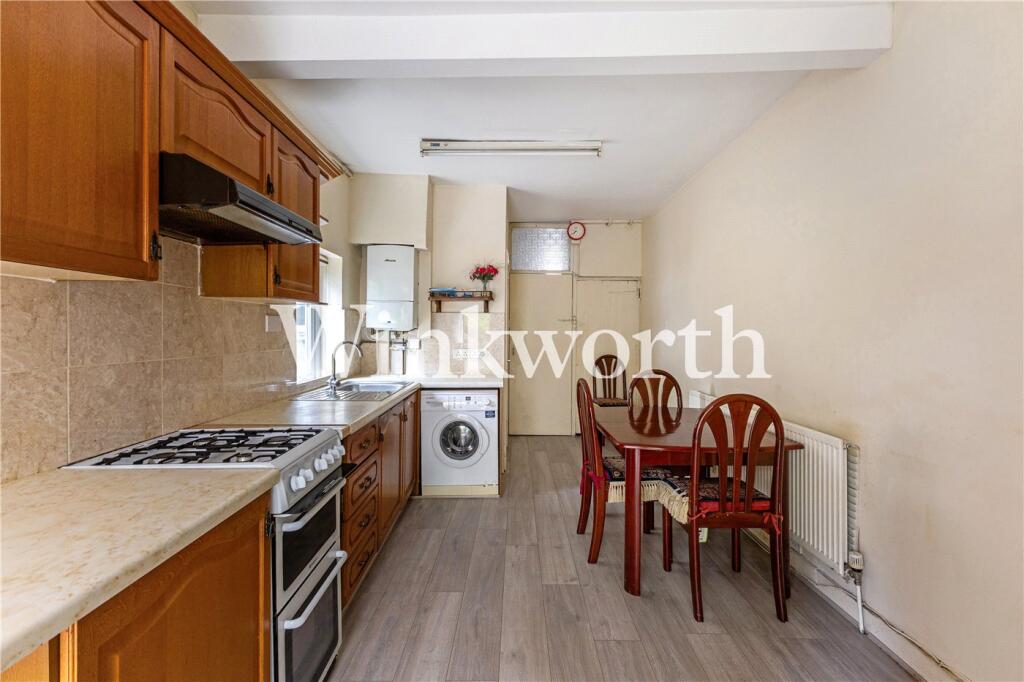 House in London - View 4