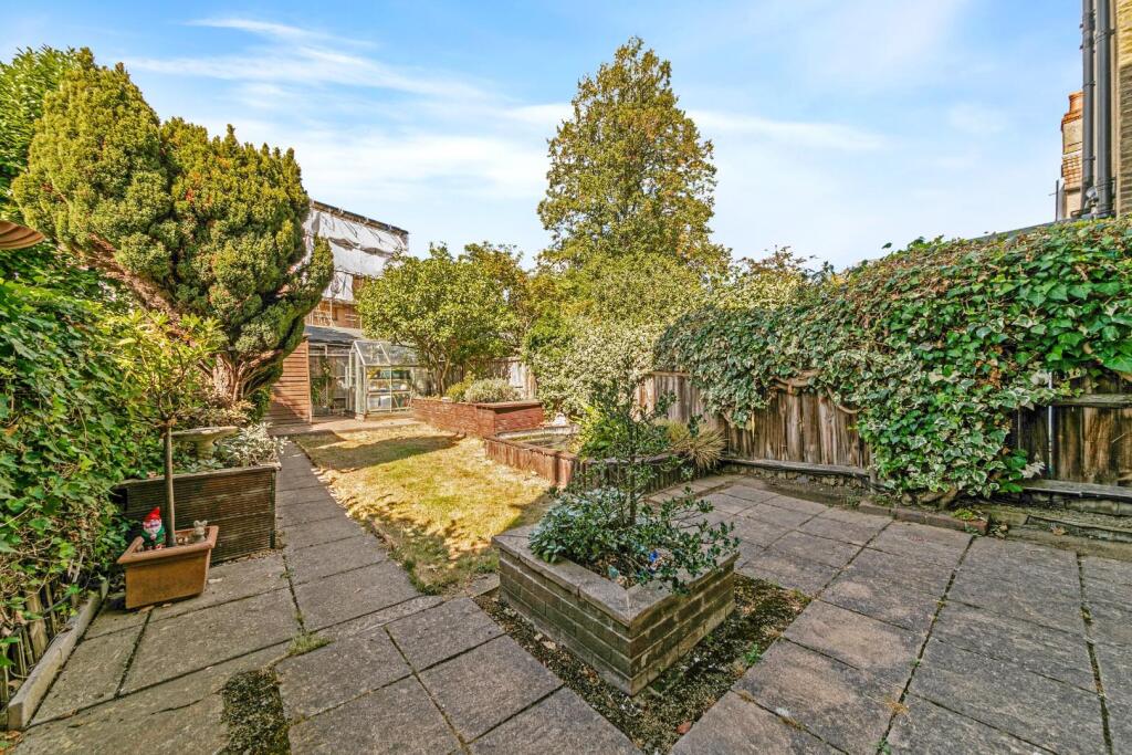 House in London - View 4