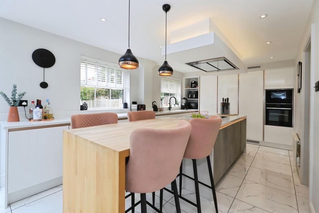 House in Dudley, West Midlands - More