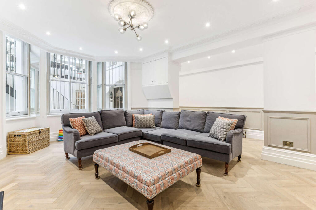 Main image of property: Cornwall Gardens, 
South Kensington, SW7