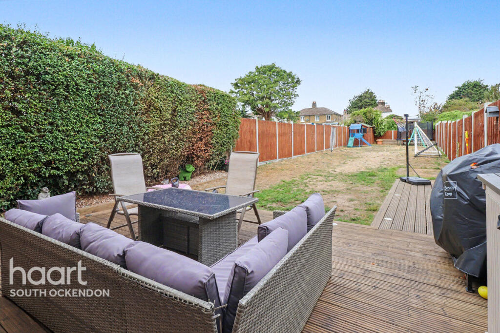 House in Aveley, Essex - View 3