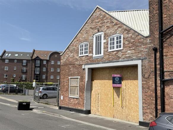Quay Stores Exterior 2.JPG