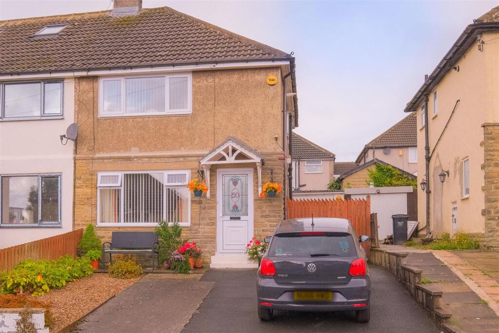 Main image of property: Gleanings Drive, Halifax
