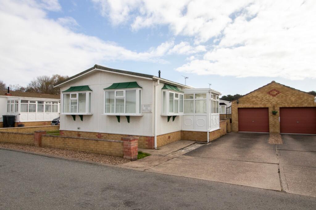 Main image of property: Parklands Mobile Homes, Scunthorpe, DN17