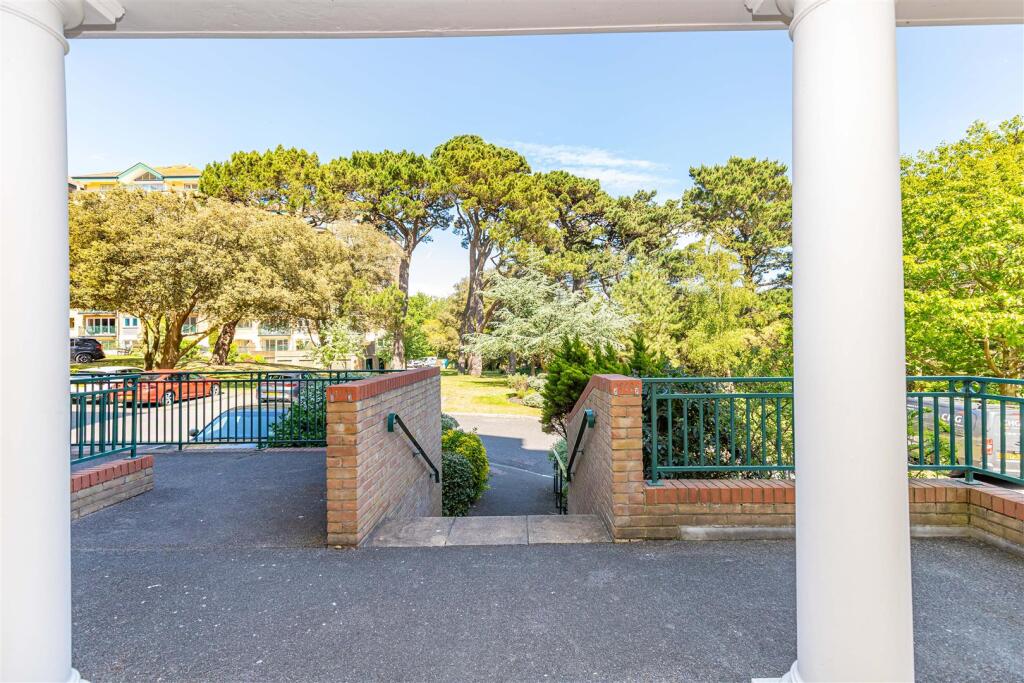 Additional image 24 of Immaculate, 2 bed in Block 'D', Keverstone Court,
