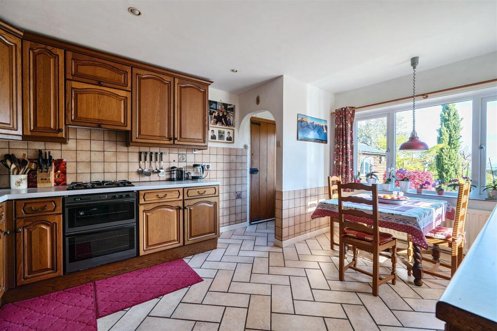 House in South Petherton, Somerset - View 4