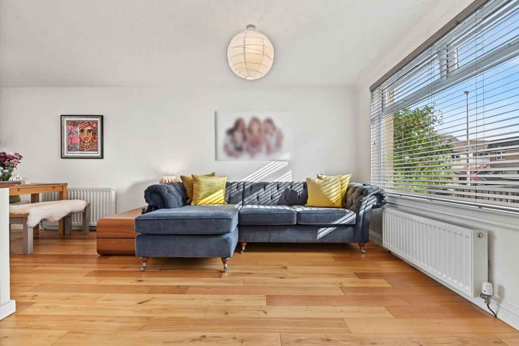 House in Glenrothes, South Parks - View 5