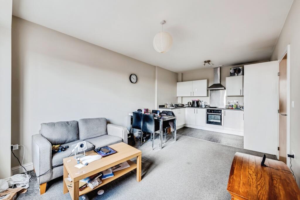 Apartment in Swindon, Railway Village, Town Centre - View 4