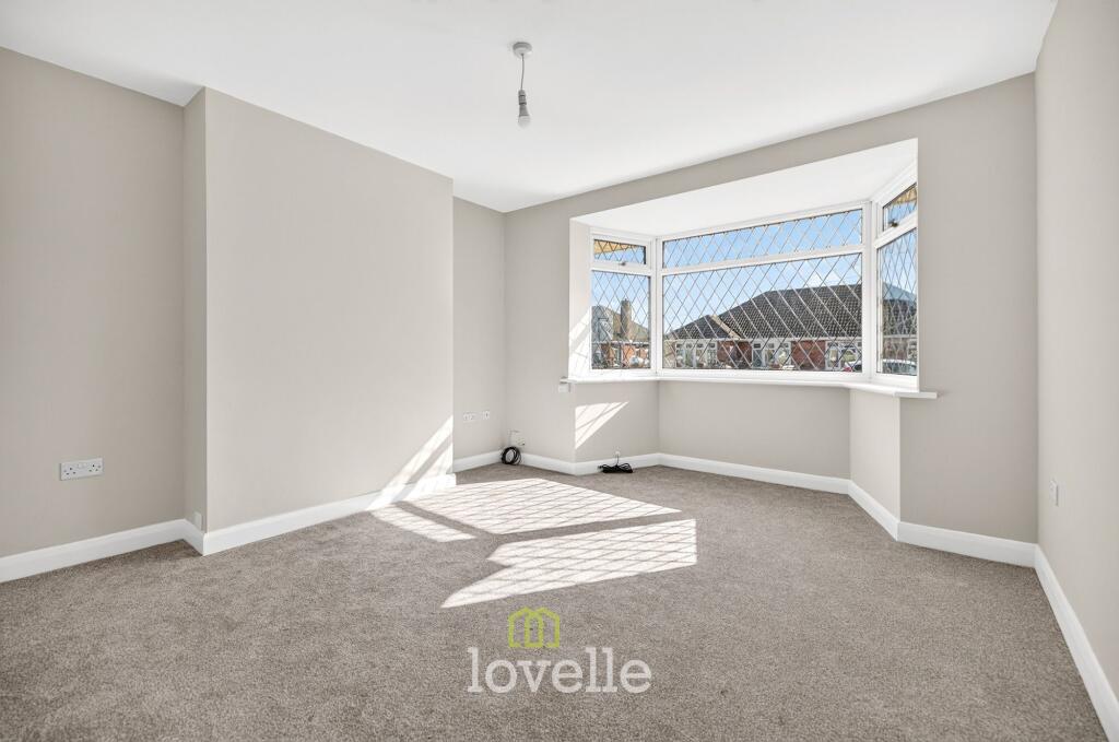 House in Doncaster, North East Lincolnshire - View 2