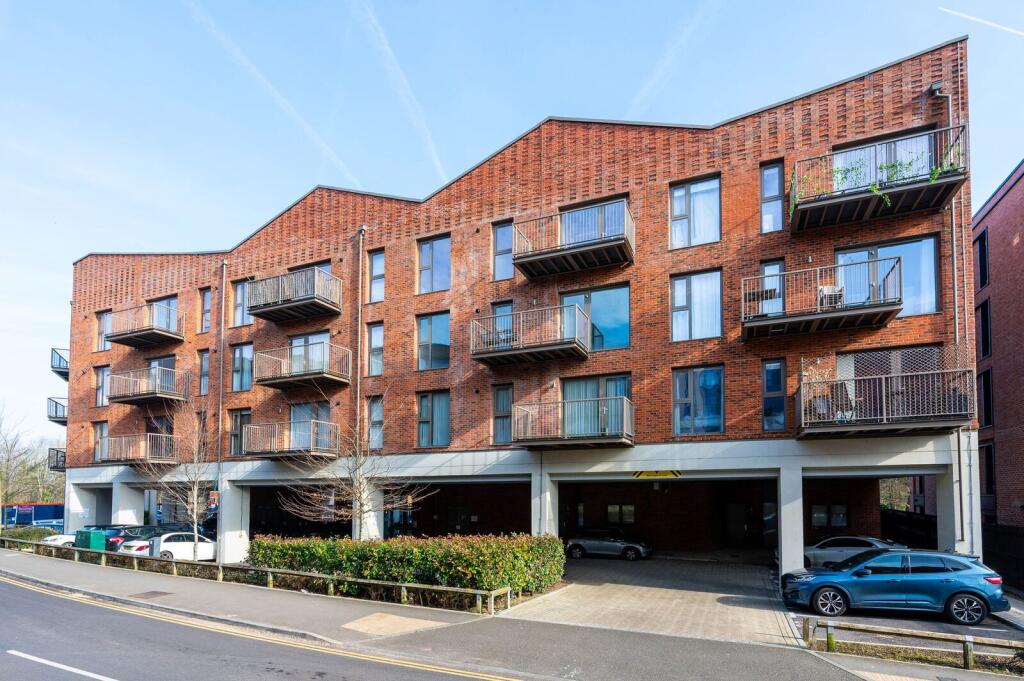 Apartment in Guildford - View 2
