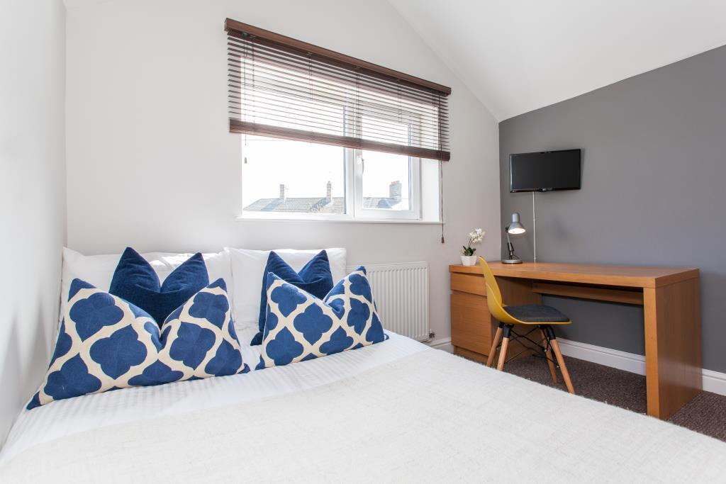 House in Cardiff, Maindy, Cathays - View 2