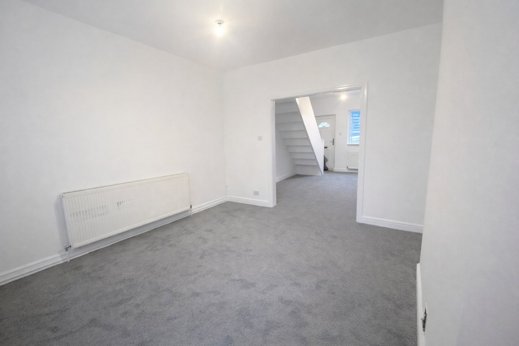 Duke Street, Creswell, WORKSOP, S80 photo 3