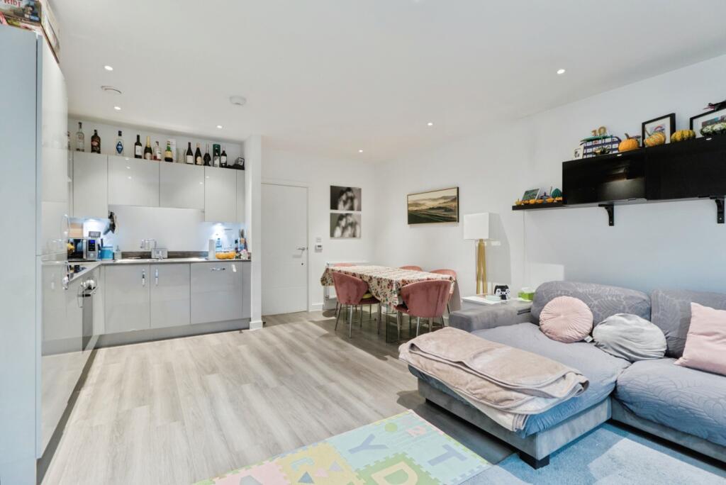 Apartment in London - More