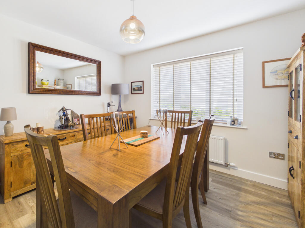 17 Strathgray Road, Dundee, Angus, DD2 photo 4
