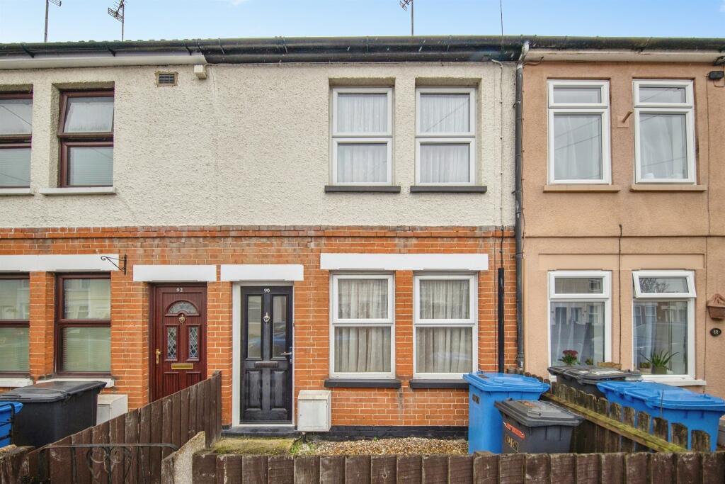 3-bed terraced on Kingston Road, Ipswich, £150,000