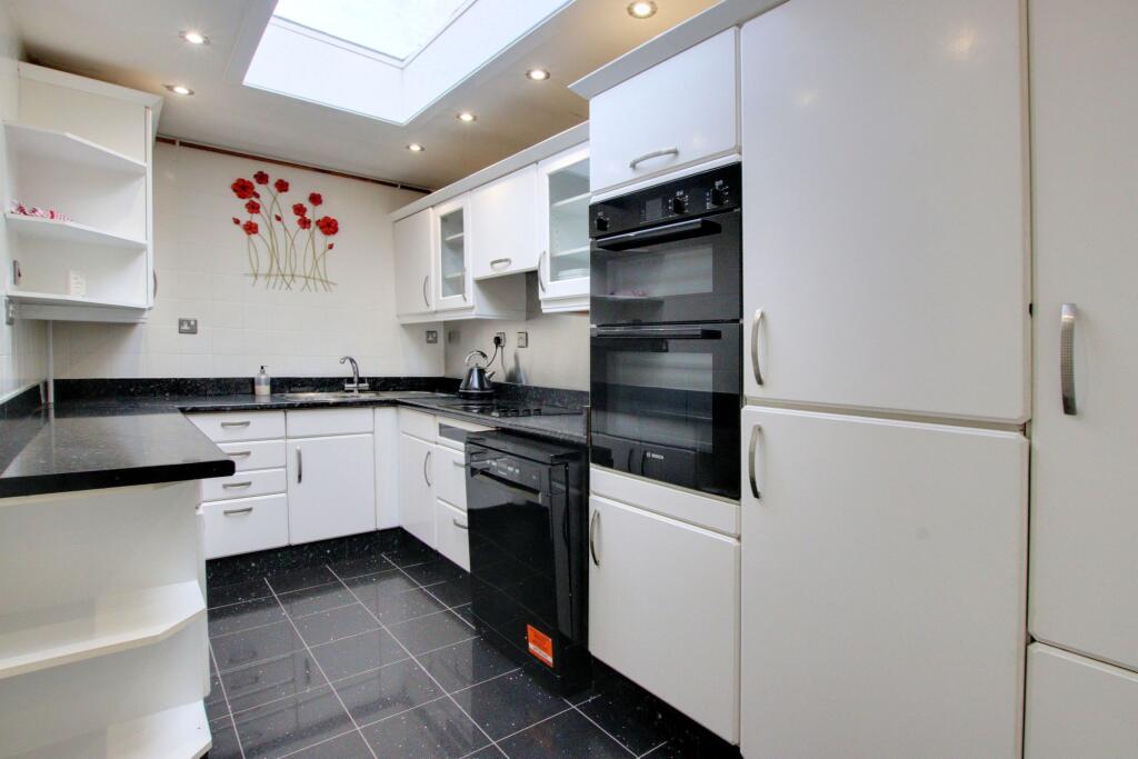 House in London, Monks Orchard - View 3