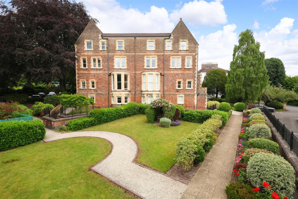 Apartment in Bristol - View 2