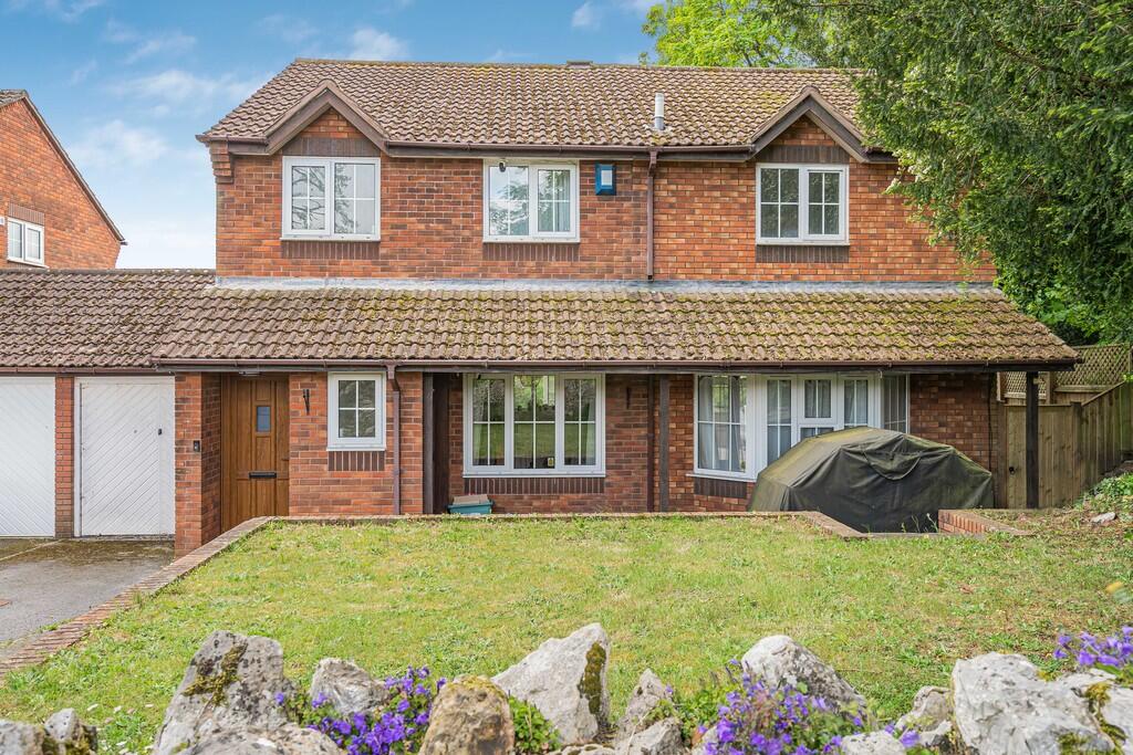 Main image of property: Woodmere Way, Kingsteignton