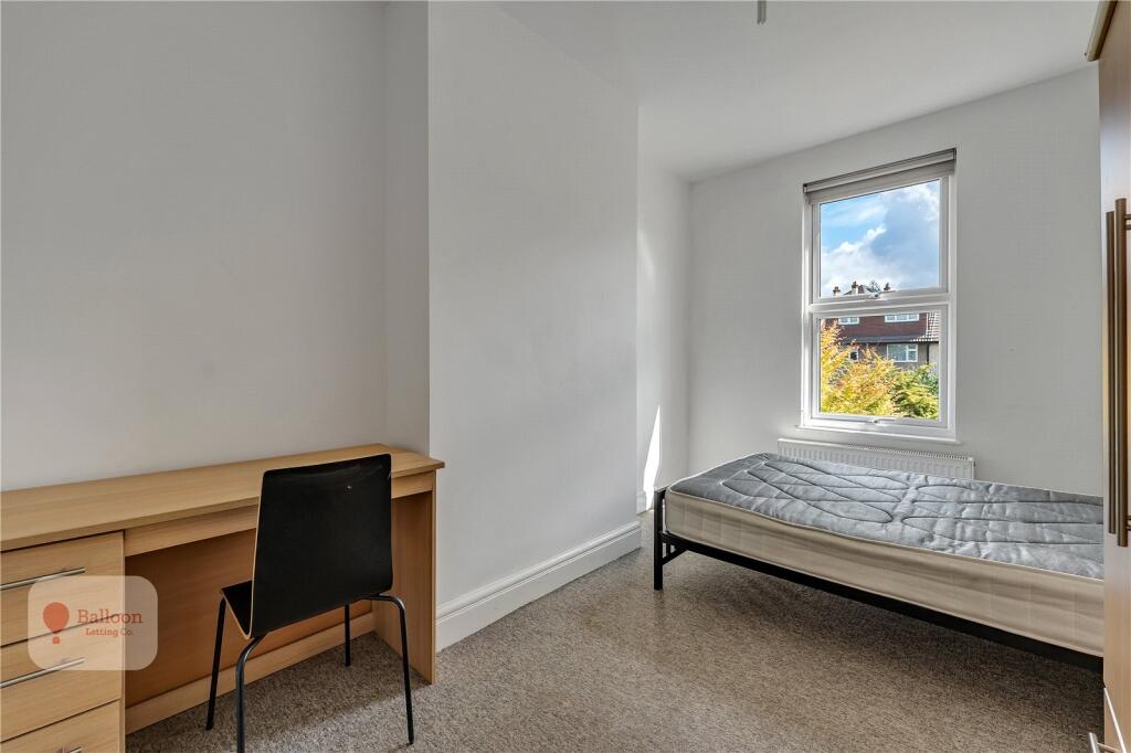 7 bedroom terraced house for rent